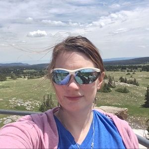 Meet your Posher, Carolyn